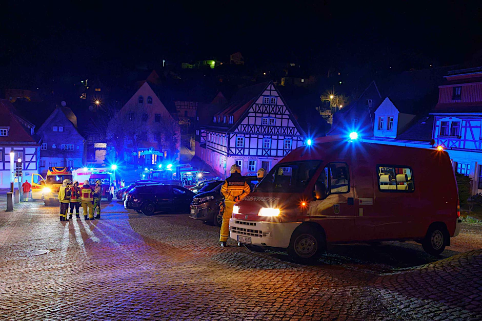 Feuerwehreinsatz in der Sächischen Schweiz: In Hohnstein hatte eine Familie eine Kochstelle im eigenen Wohnzimmer eingerichtet.