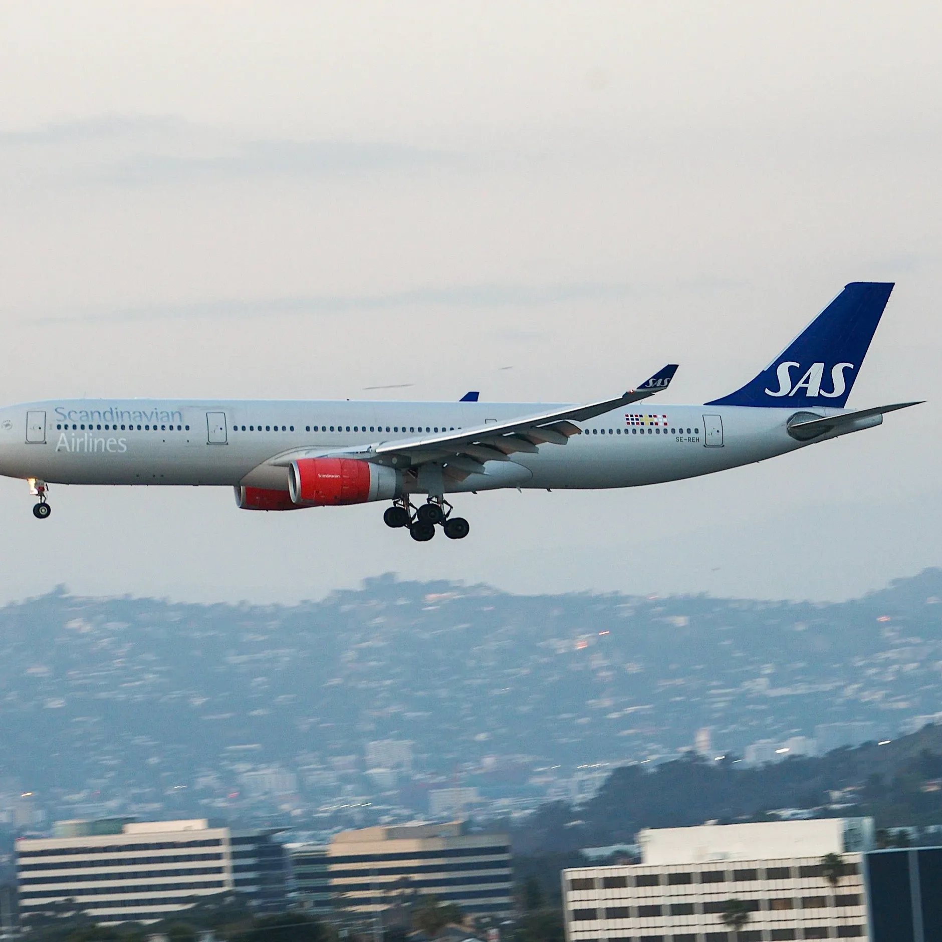 Explodierende Kerosinpreise: Fluggesellschaft SAS streicht 1000 Flüge