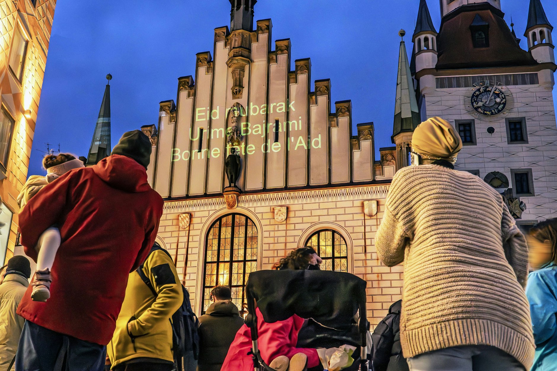 Am 31. März 2025 hat die Stadt München für mehr Sichtbarkeit den Muslimen ein frohes Zuckerfest gewünscht.