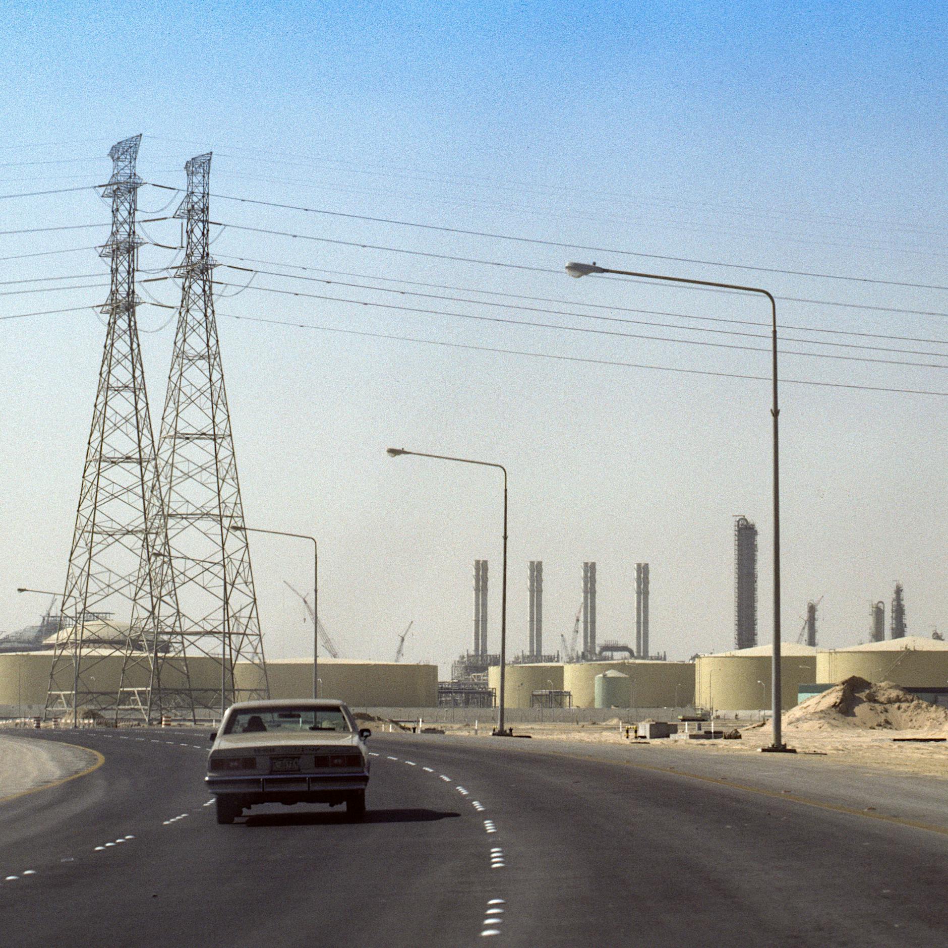 Iran fordert zu Evakuierung von Öl- und Gasanlagen in Saudi-Arabien, Katar und Emiraten auf