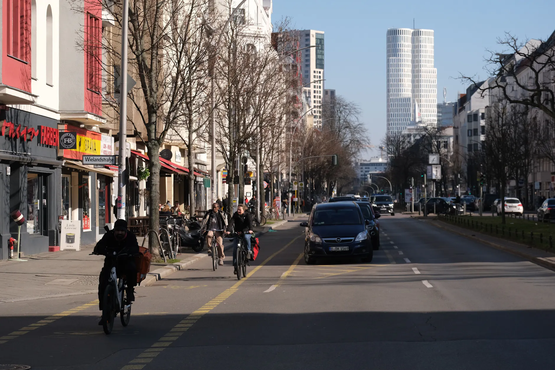 Die Kantstraße in der City West gilt für den Berliner Lieferverkehr als Albtraumstraße.