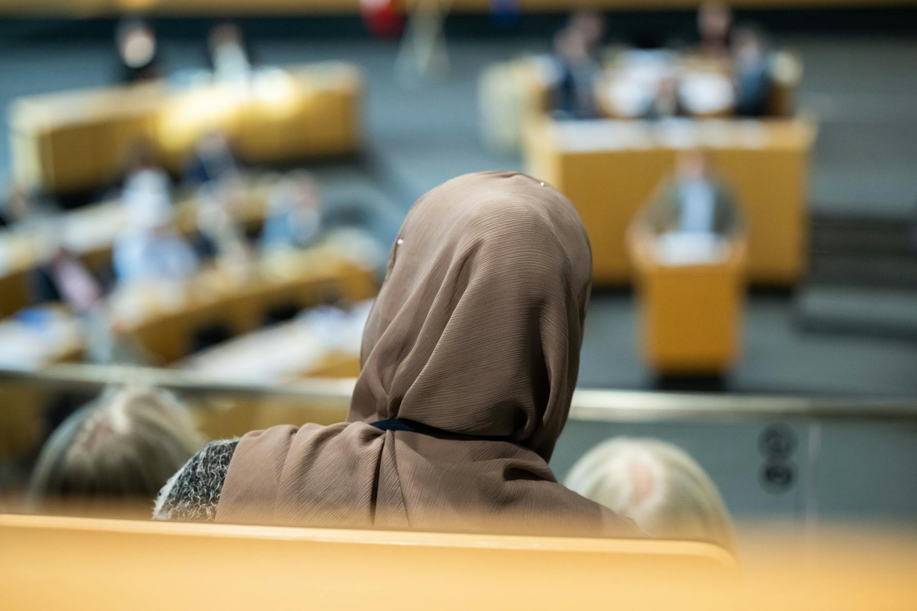Die Grünen wollen mit einem umfassenden Forderungskatalog mehr Gleichberechtigung für Muslime erwirken.