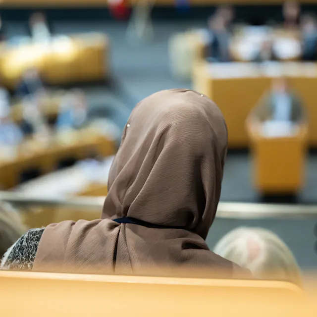 Grüne fordern mehr Rechte und Schutz für Muslime