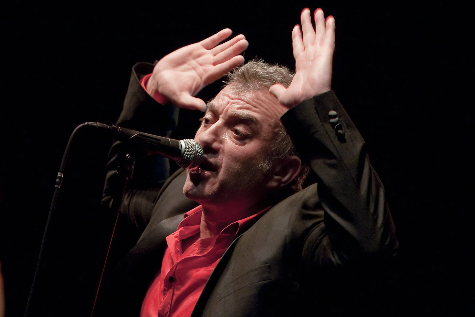 Singt die Texte seines Bruders Wolfgang: Die Ostrock-Band Pankow mit André Herzberg auf Jubiläumstour 2011.