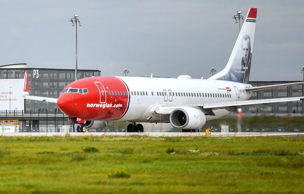 Gemeinden nahe Flughafen BER: Petition gegen Fluglärm an Brandenburger Landtag übergeben