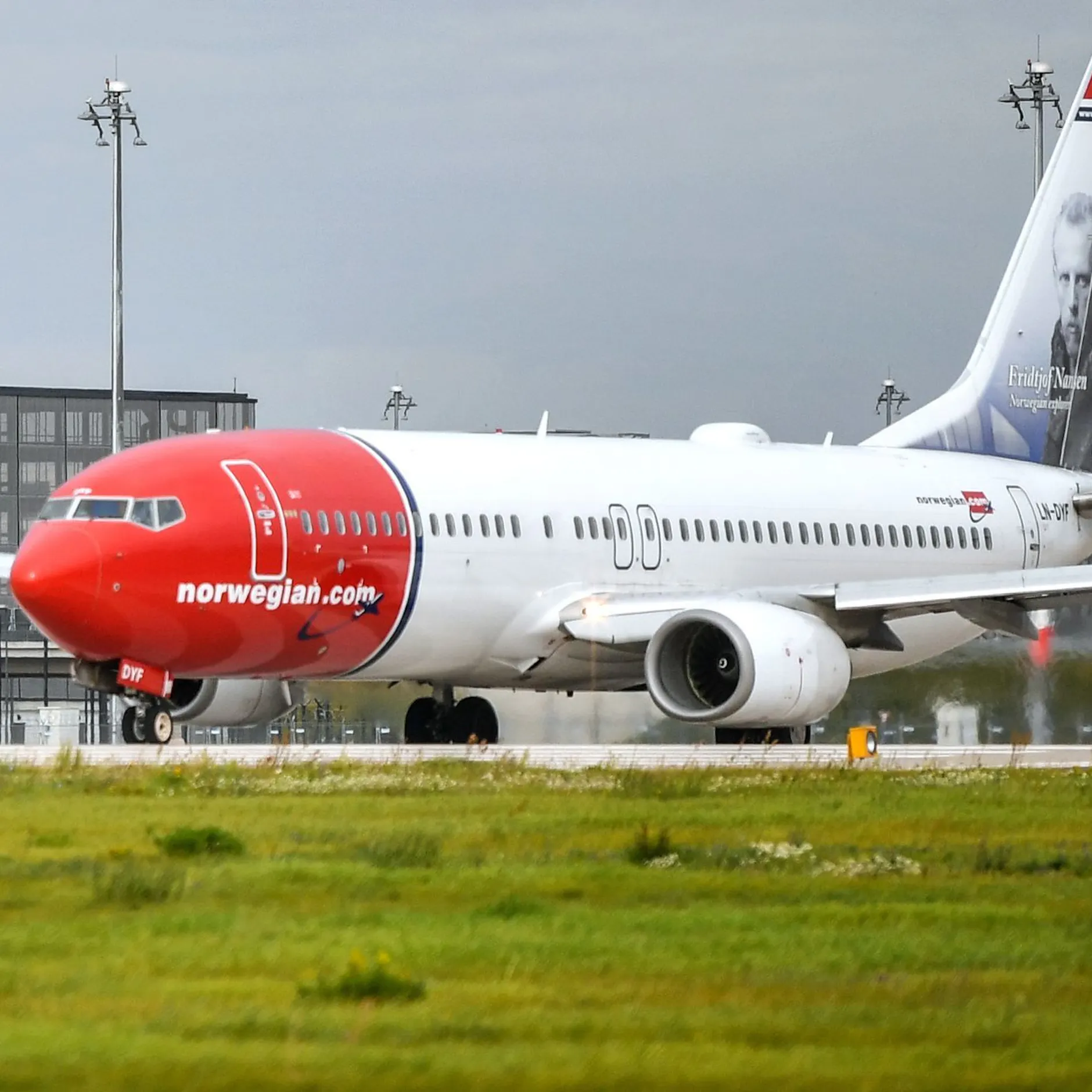 Image - Gemeinden nahe Flughafen BER: Petition gegen Fluglärm an Brandenburger Landtag übergeben