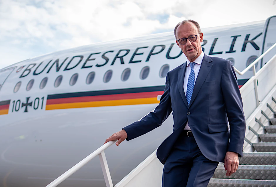Der Journalist Patrick Baab in Berlin: Er sieht Bundeskanzler Friedrich Merz als „Besatzungsmacht im eigenen Land“.