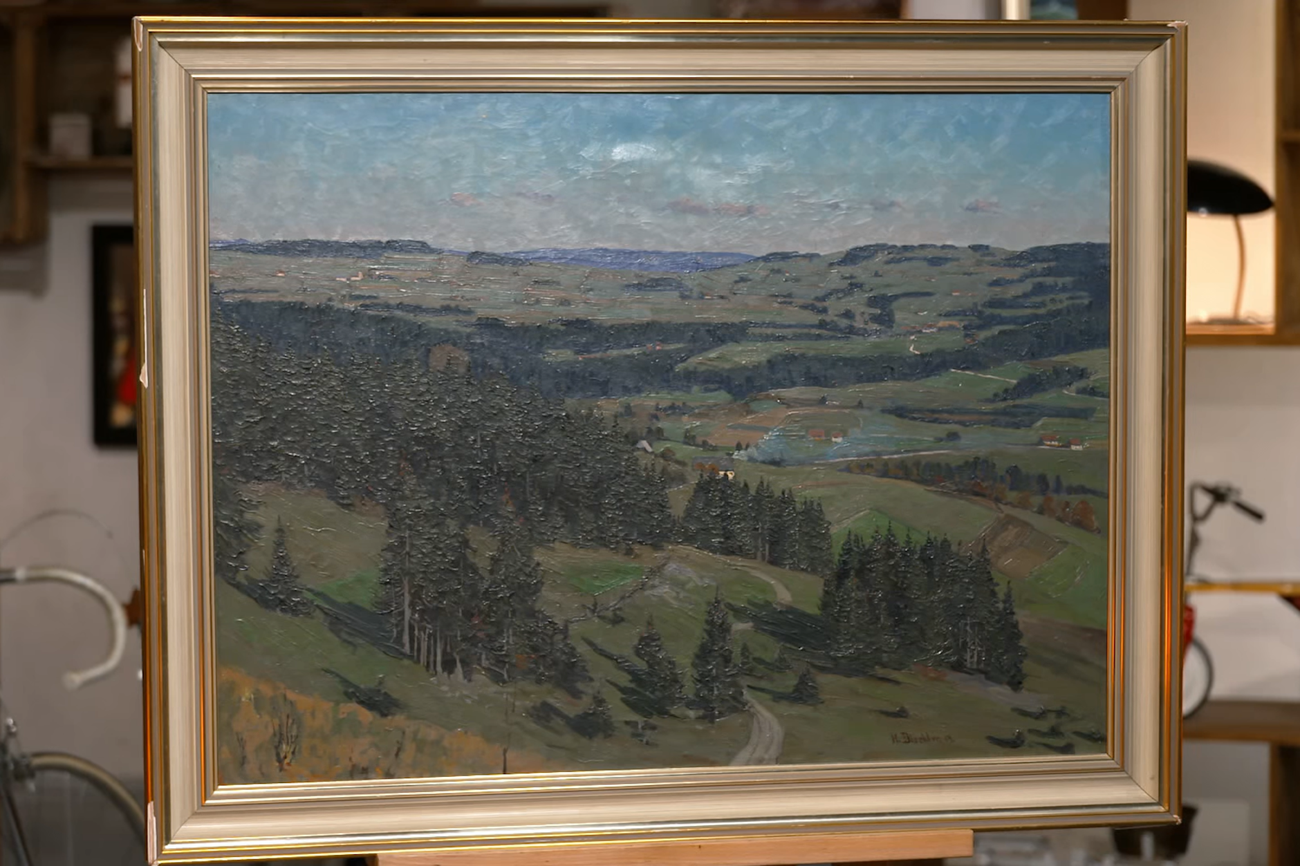 Um dieses Gemälde geht es: Es wurde bei einer Haushaltsauflösung verschenkt, nun ist es bei „Bares für Rares“ gelandet.