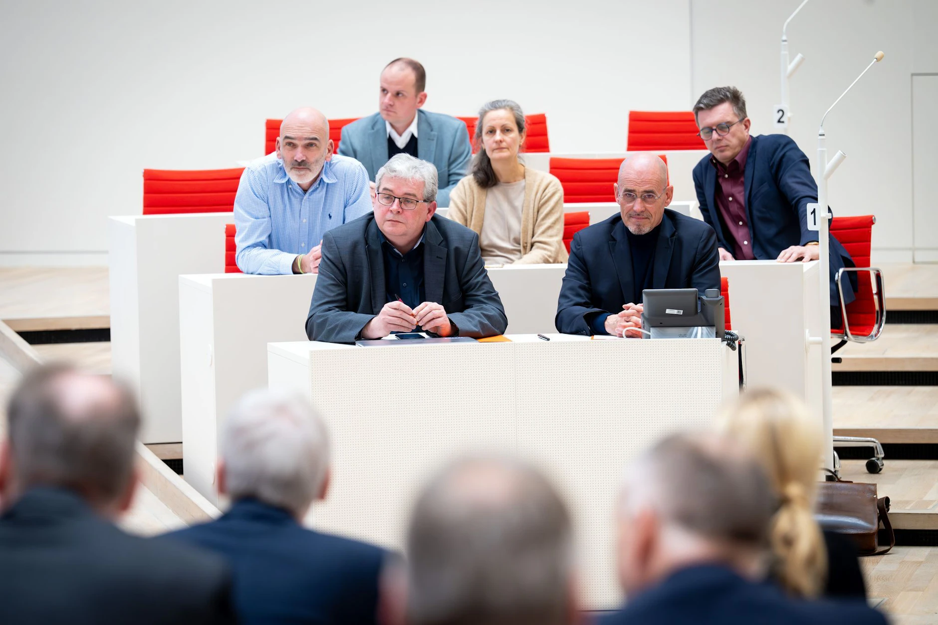 Die BSW-Abgeordneten Christian Dorst, Falk Peschel, Gunnar Lehmann, Jenny Meyer, Niels-Olaf Lüders und Andreas Kutsche (v.l.n.r.) im Potsdamer Landtag