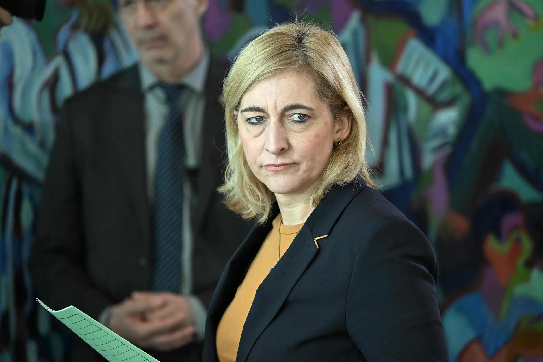 Bundesgesundheitsministerin Nina Warken. Die DAK fordert von ihr eine Stabilisierung der Krankenkassen-Beiträge.