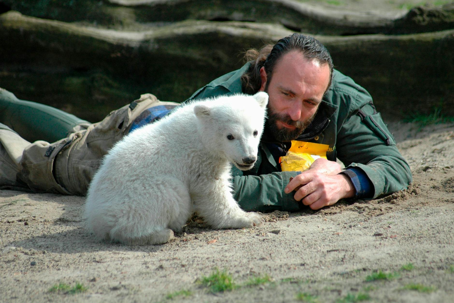 Thomas Dörflein und Baby Knut im März 2007. Ihre Beziehung war ganz besonders.