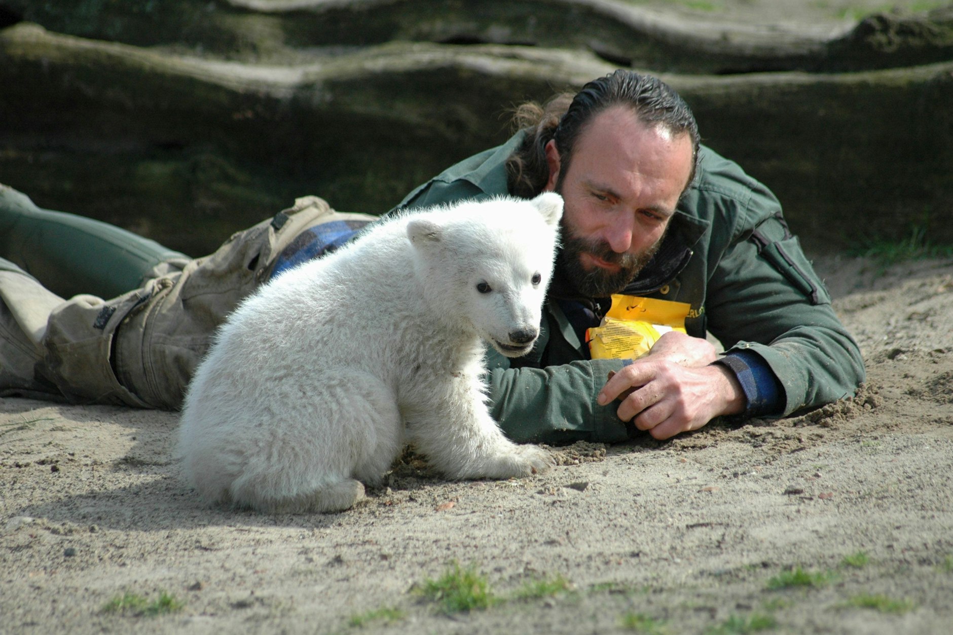 Thomas Dörflein und Baby Knut im März 2007. Ihre Beziehung war ganz besonders.