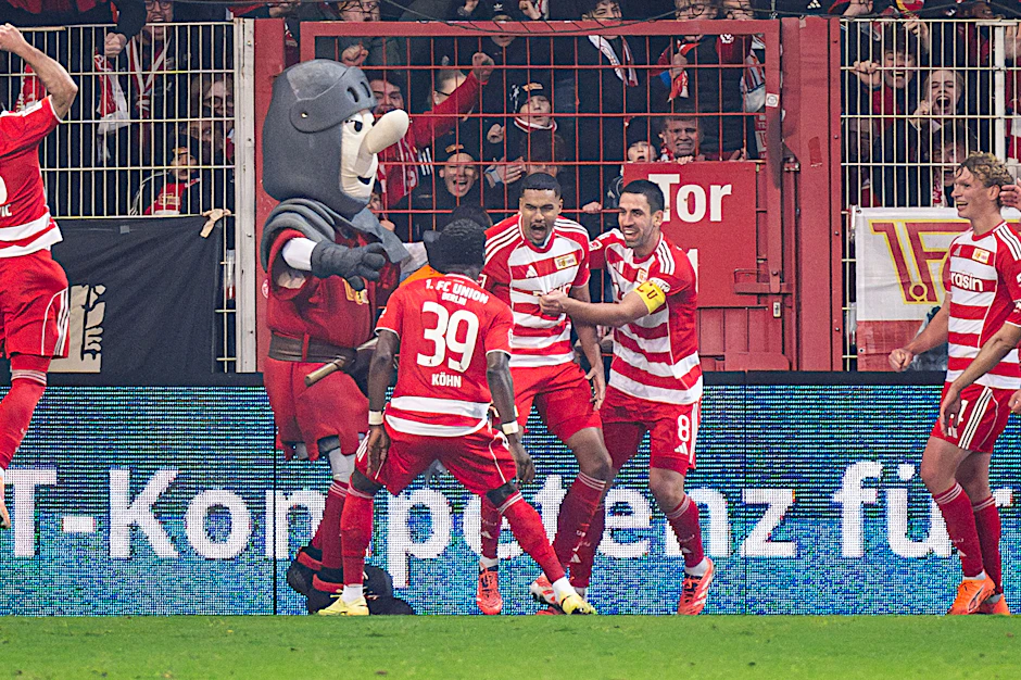Im Bundesliga-Hinspiel war der 1. FC Union Berlin nach einem Doppelpack von Danilho Doekhi (2.v.l.) einem Sieg gegen den FC Bayern München so nah wie nie zuvor.
