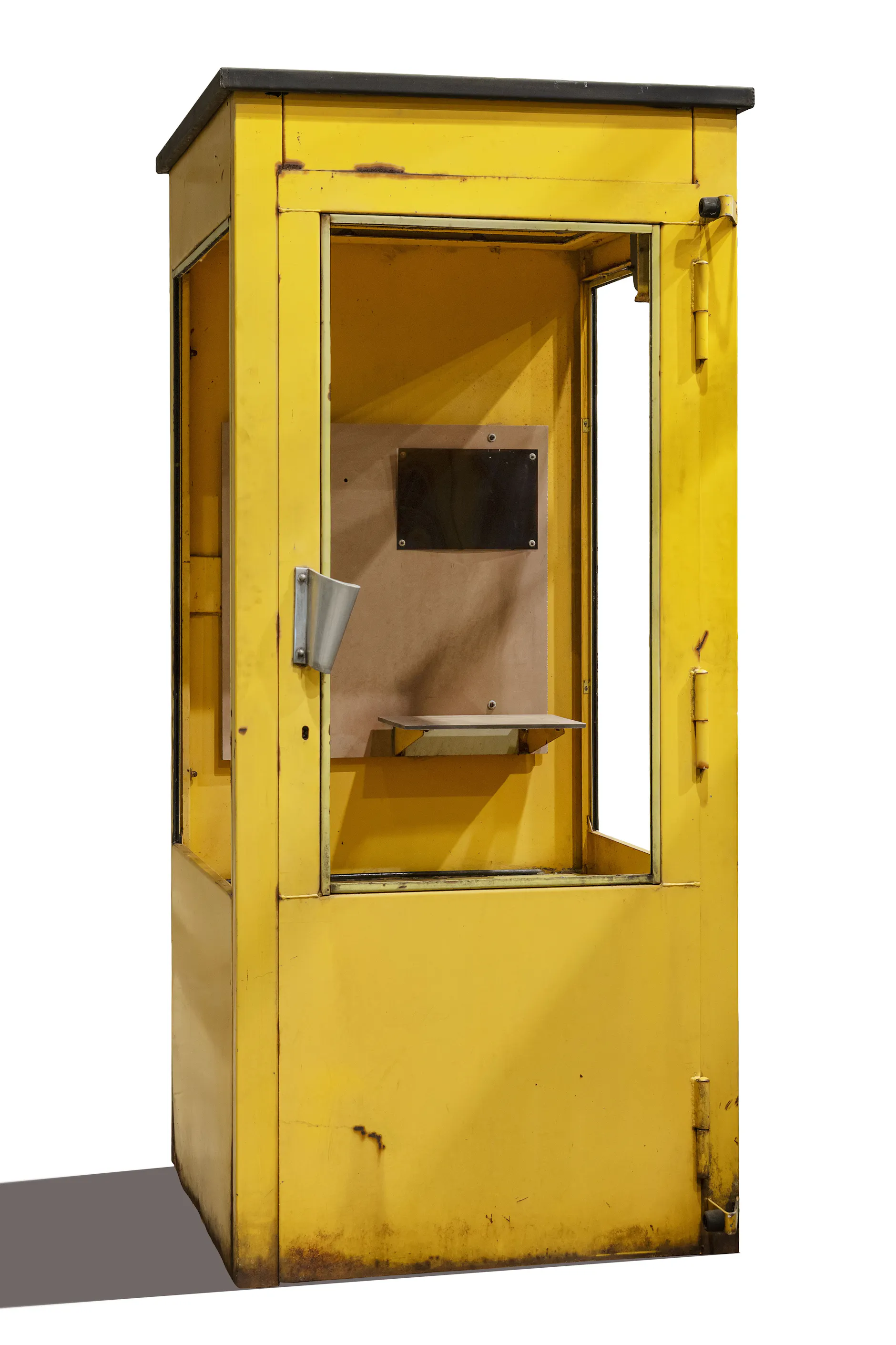 Relikt aus der DDR: Diese Telefonzelle steht heute im Depot des DDR Museum Berlin.