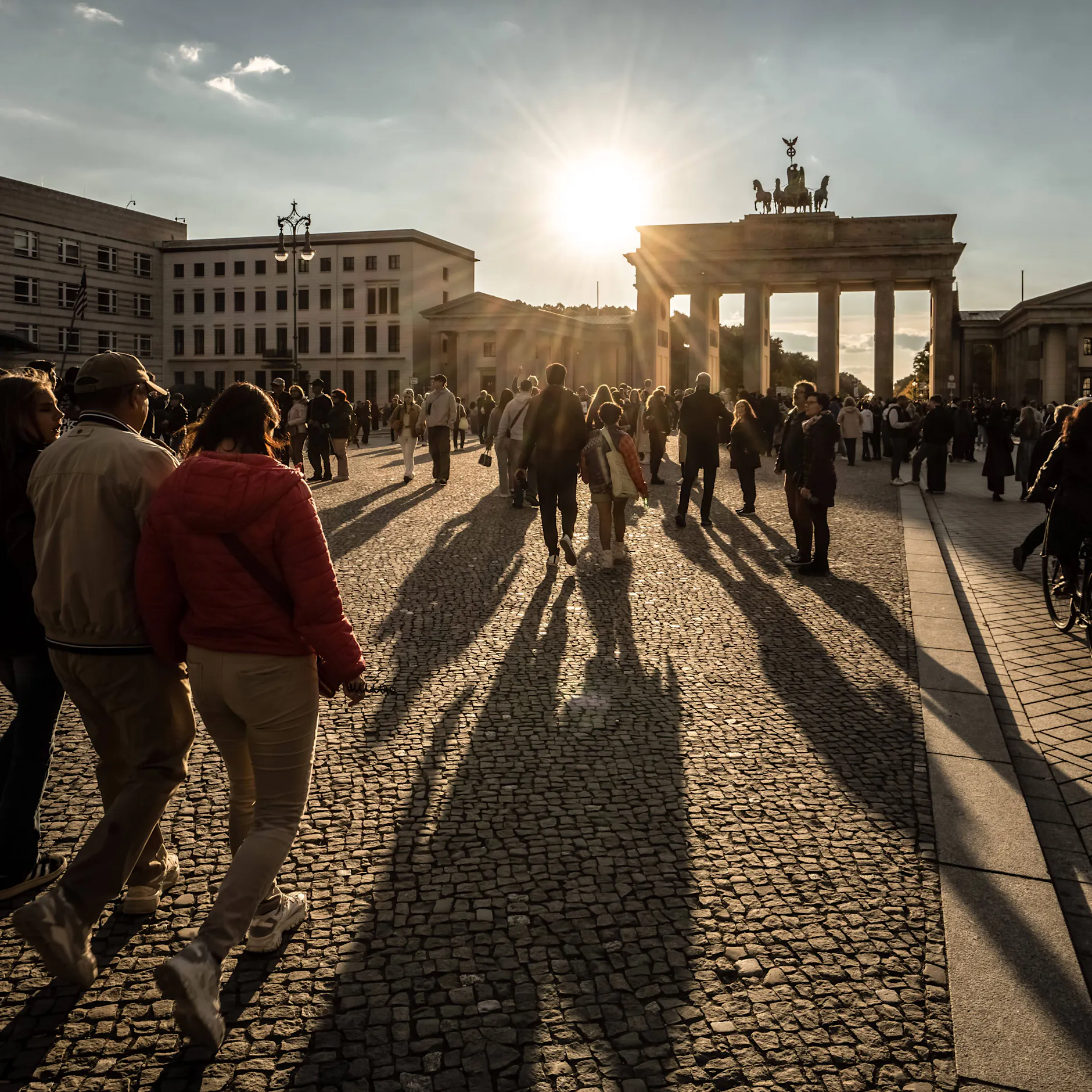 Achtung! Demos und Kundgebungen am Brandenburger Tor und Alexanderplatz
