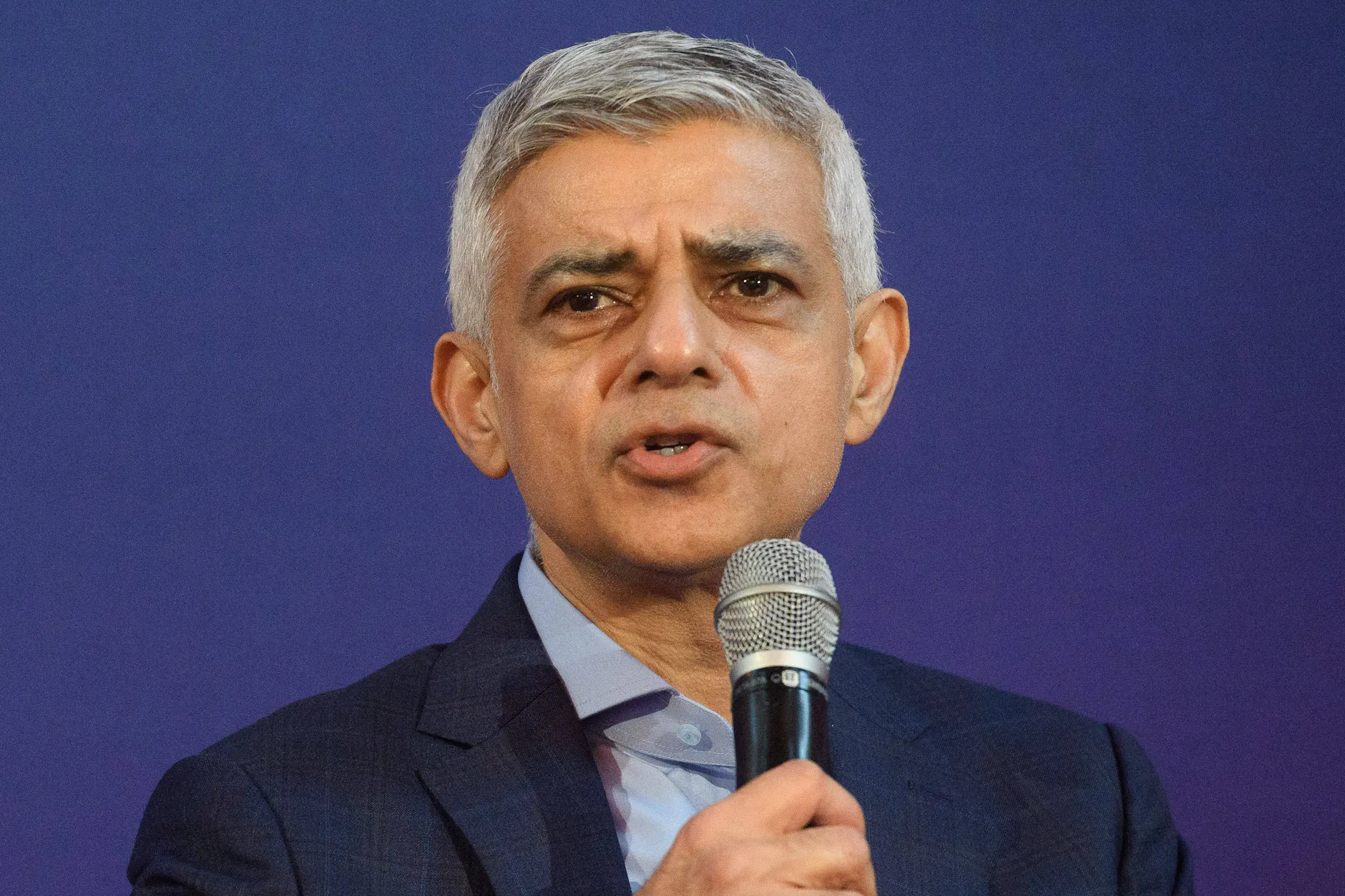 Der Bürgermeister von London, Sadiq Kahn spricht sich für einen EU-Beitritt Englands aus.