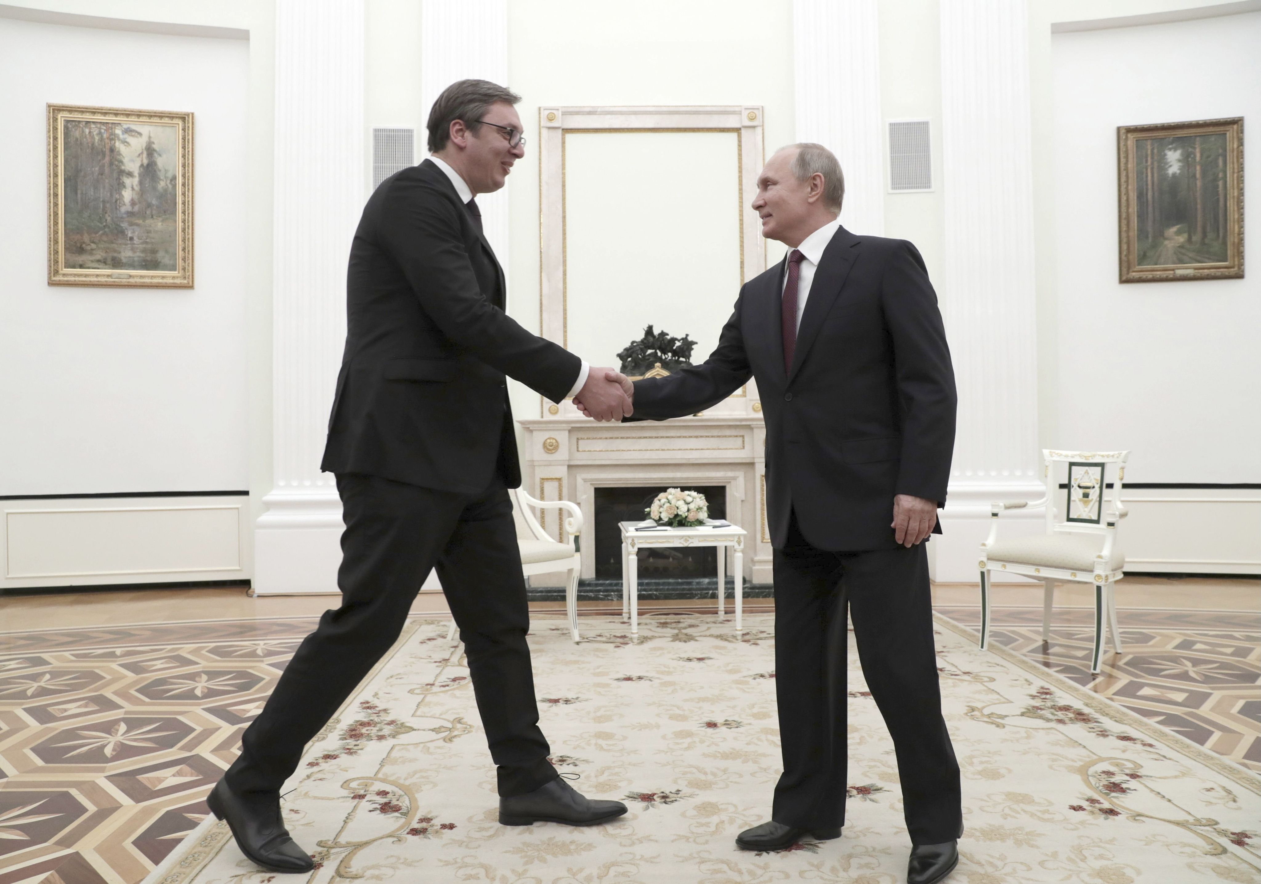 Image - „EU misst mit zweierlei Maß“: Ex-OSZE-Unterhändler über Serbiens Balanceakt