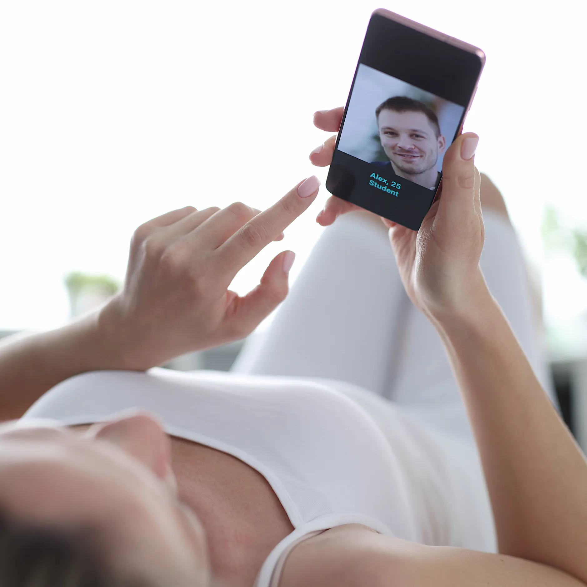 Männer, bitte hört auf damit! Die 5 schlimmsten Sünden beim Dating-Profil