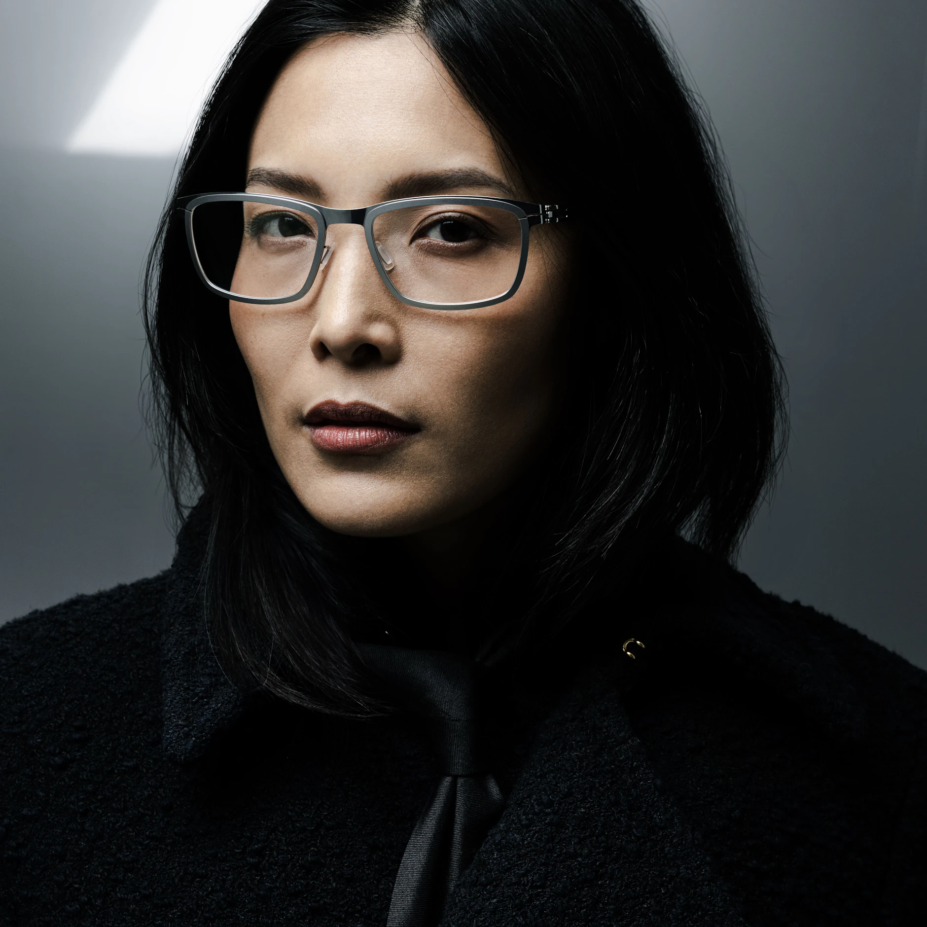 Bekannt für modernes asiatisches Fine Dining und neuerdings auch Brillen-Werbegesicht: die Berliner Sterneköchin Dalad Kambhu.