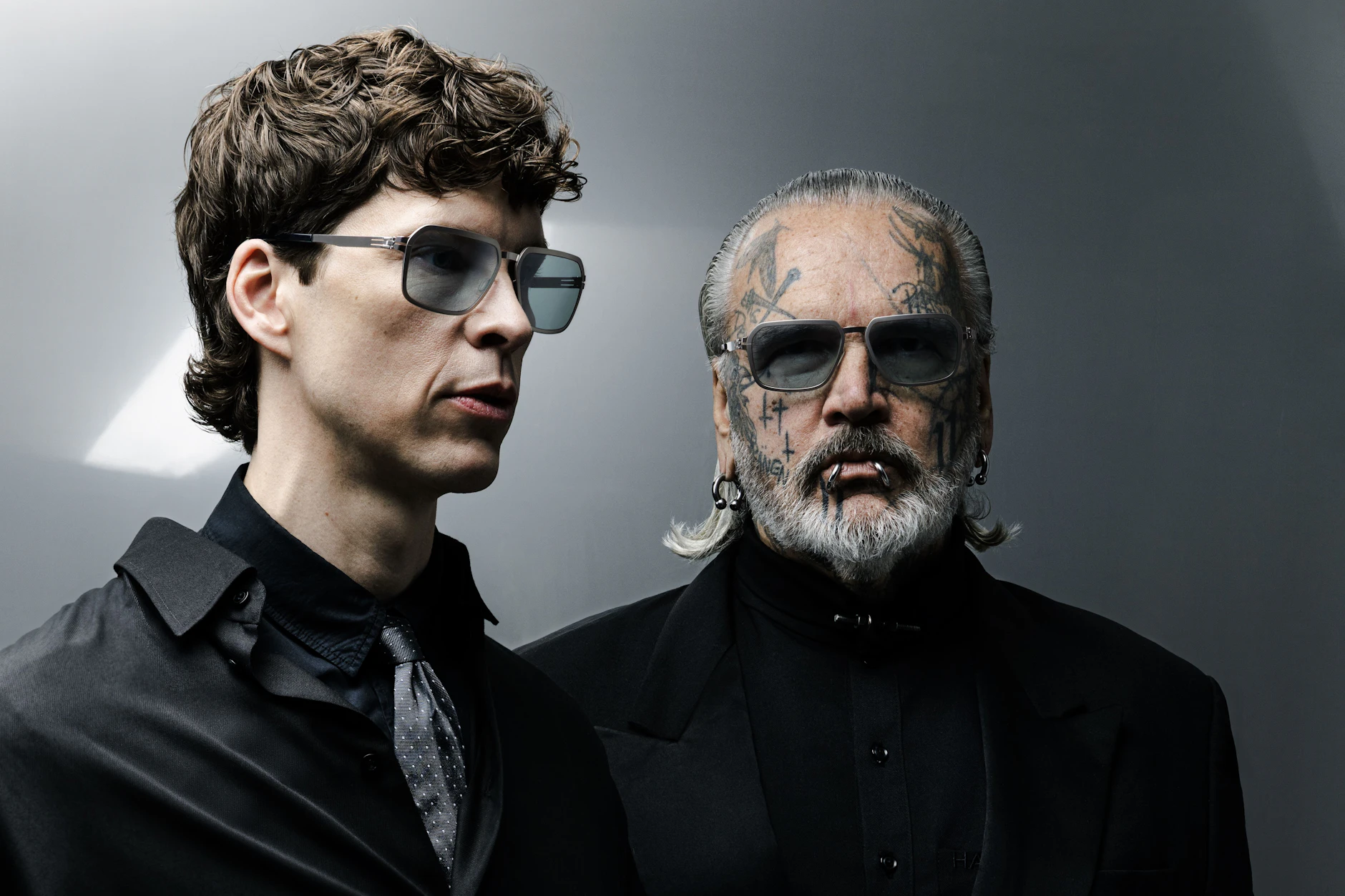 Berliner Größen tragen großes Berliner Design: Architekt Thilo Reich und Sven Marquardt in der Jubiläums-Kampagne von „ic! berlin“