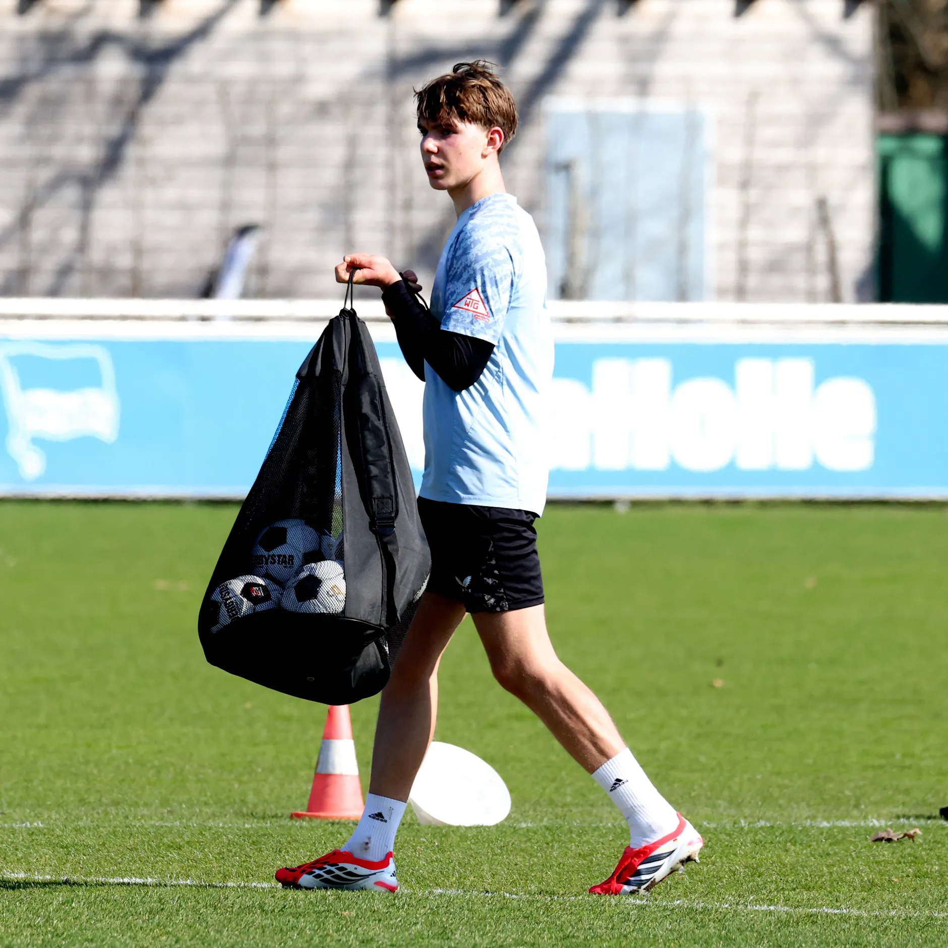 FC Bayern steigt beim Poker um Wunderkind Eichhorn aus