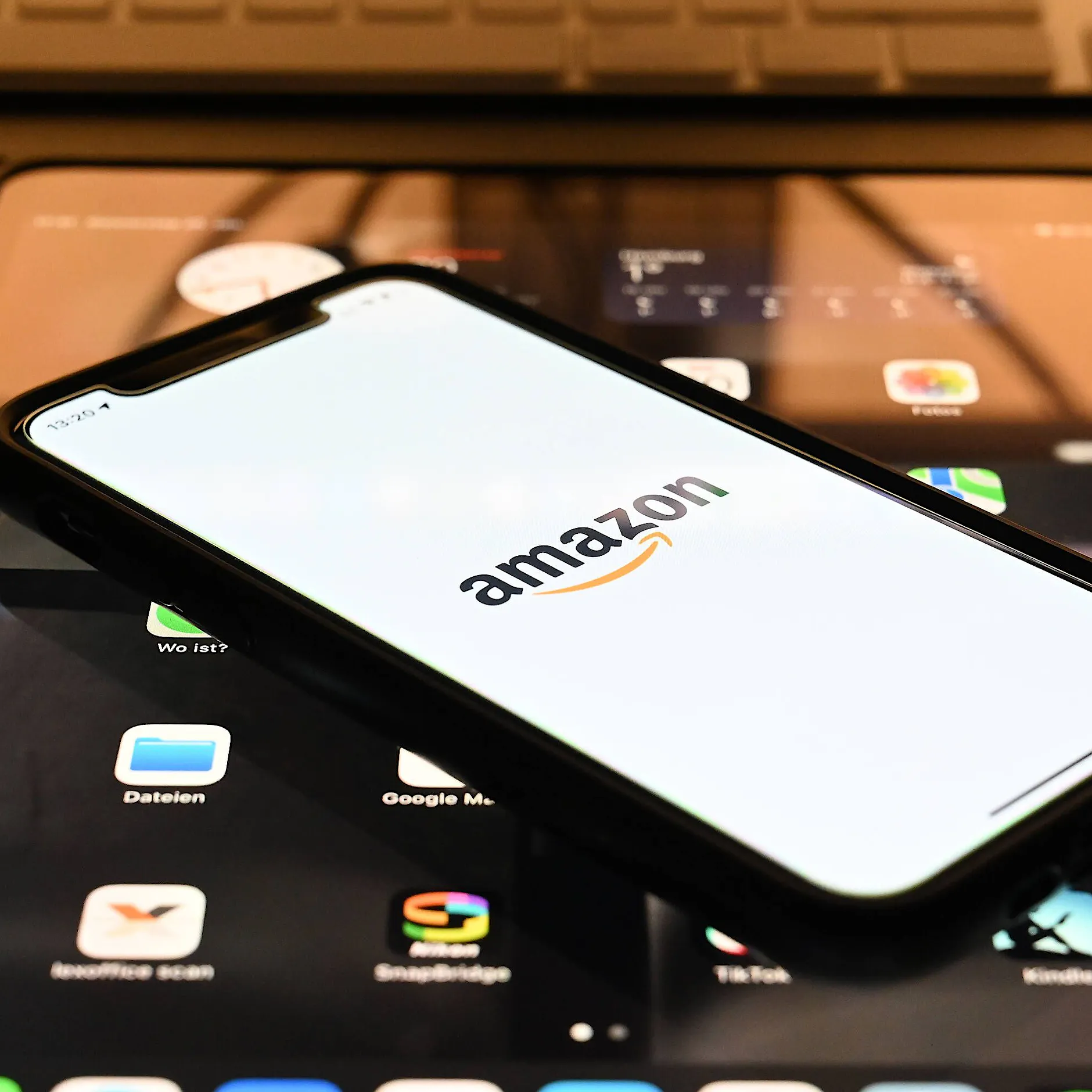 Nach Fire Phone Flop: Amazon entwickelt neues Handy mit Codenamen „Transformer“