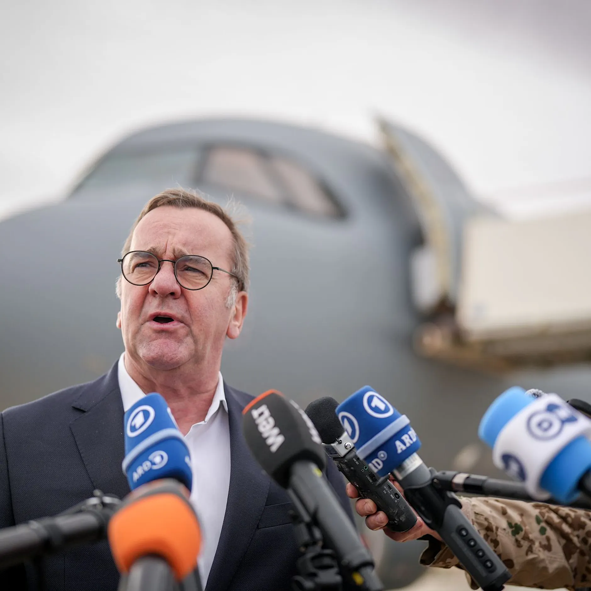 Pistorius’ Australienreise: Mitflug der Ehefrau sorgt für üblen Beigeschmack