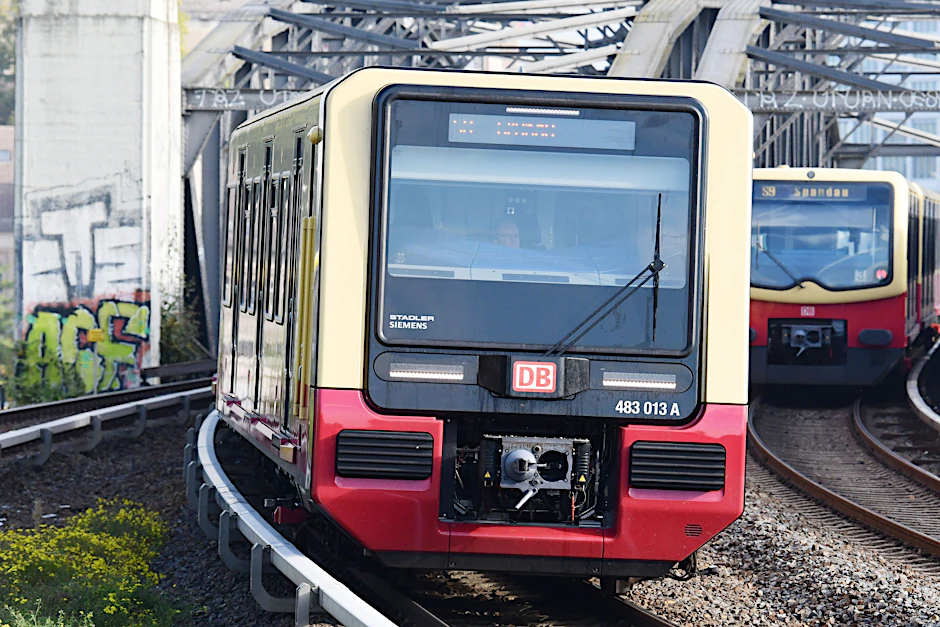 Mit dem neuen VBB-Angebot wird das Deutschlandticket für Azubis um 40 Prozent günstiger.