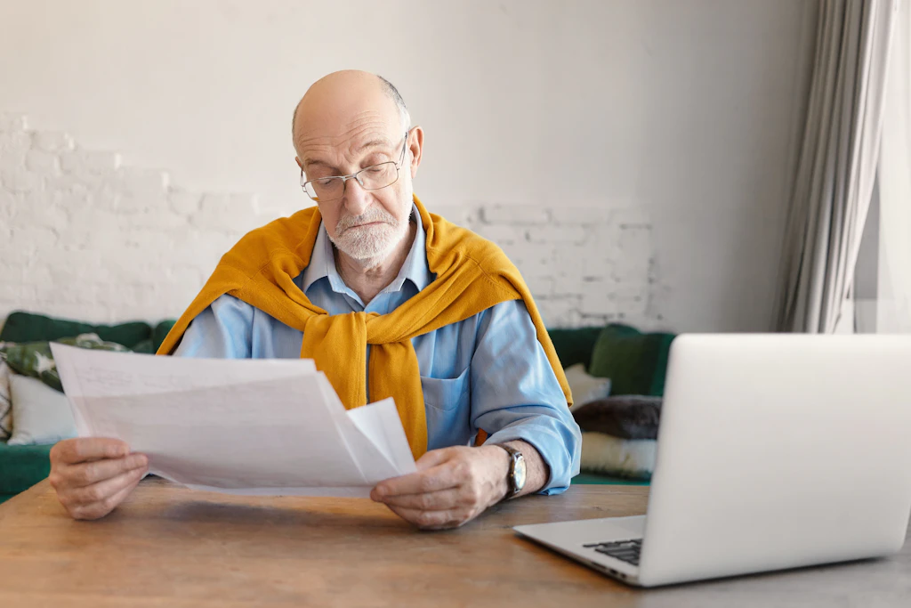 Rundfunkbeitrag: So sparen Rentner bares Geld – alles zur Befreiung!