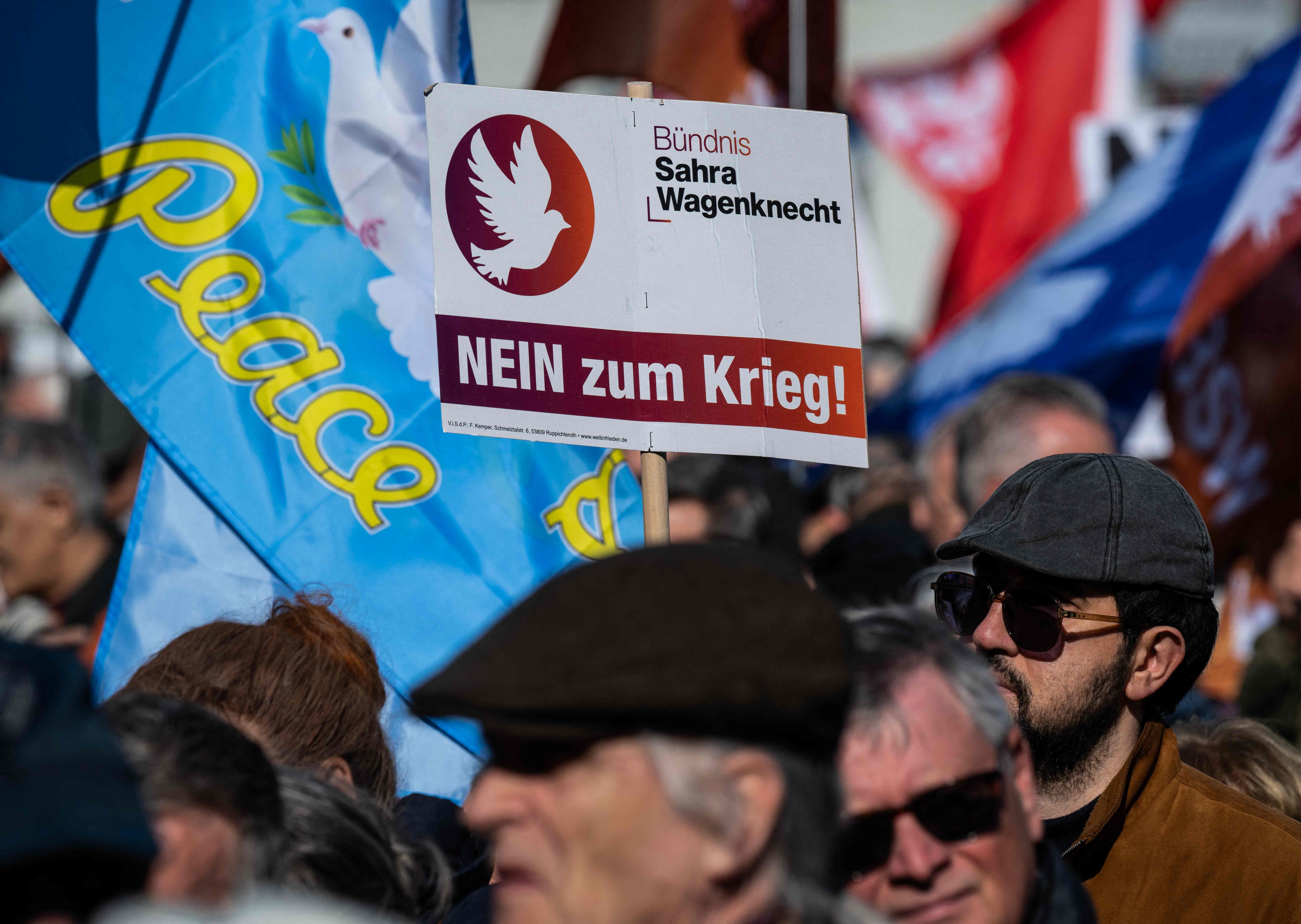 „Nein zum Krieg gegen den Iran“: BSW-Kundgebung am Potsdamer Platz