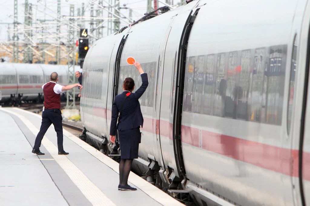 ICE-Fahrt nach Hannover macht DB-Mitarbeiter fassungslos: „Kaum zu glauben“
