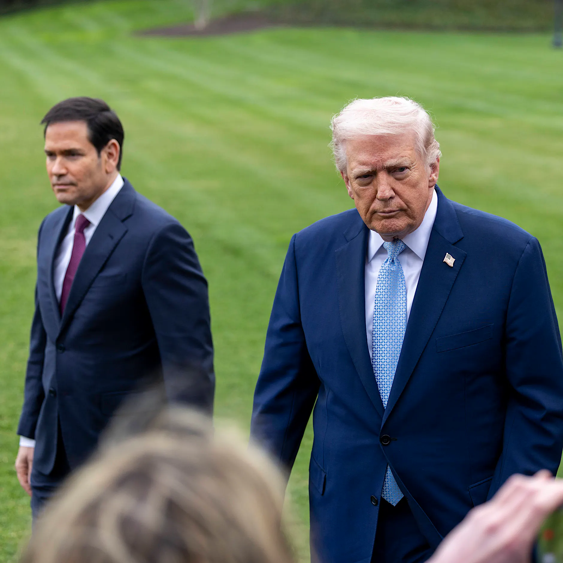 Nahost: Donald Trump stellt weniger Angriffe auf den Iran in Aussicht – schickt aber mehr Soldaten und Kriegsschiffe