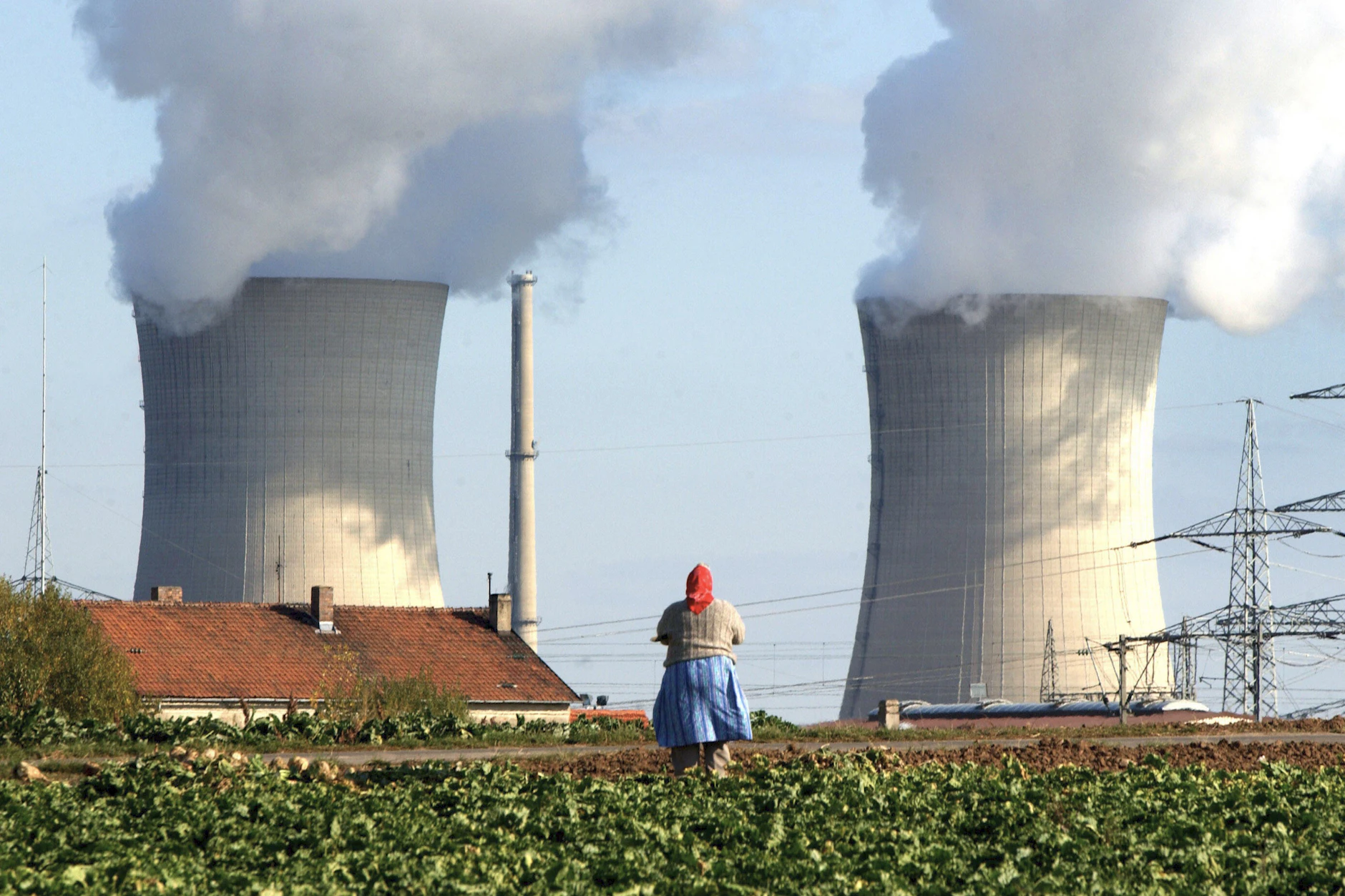 Die Strom-Netzbetreiber in Deutschland greifen zunehmend auf französische Atomkraftwerke zurück.