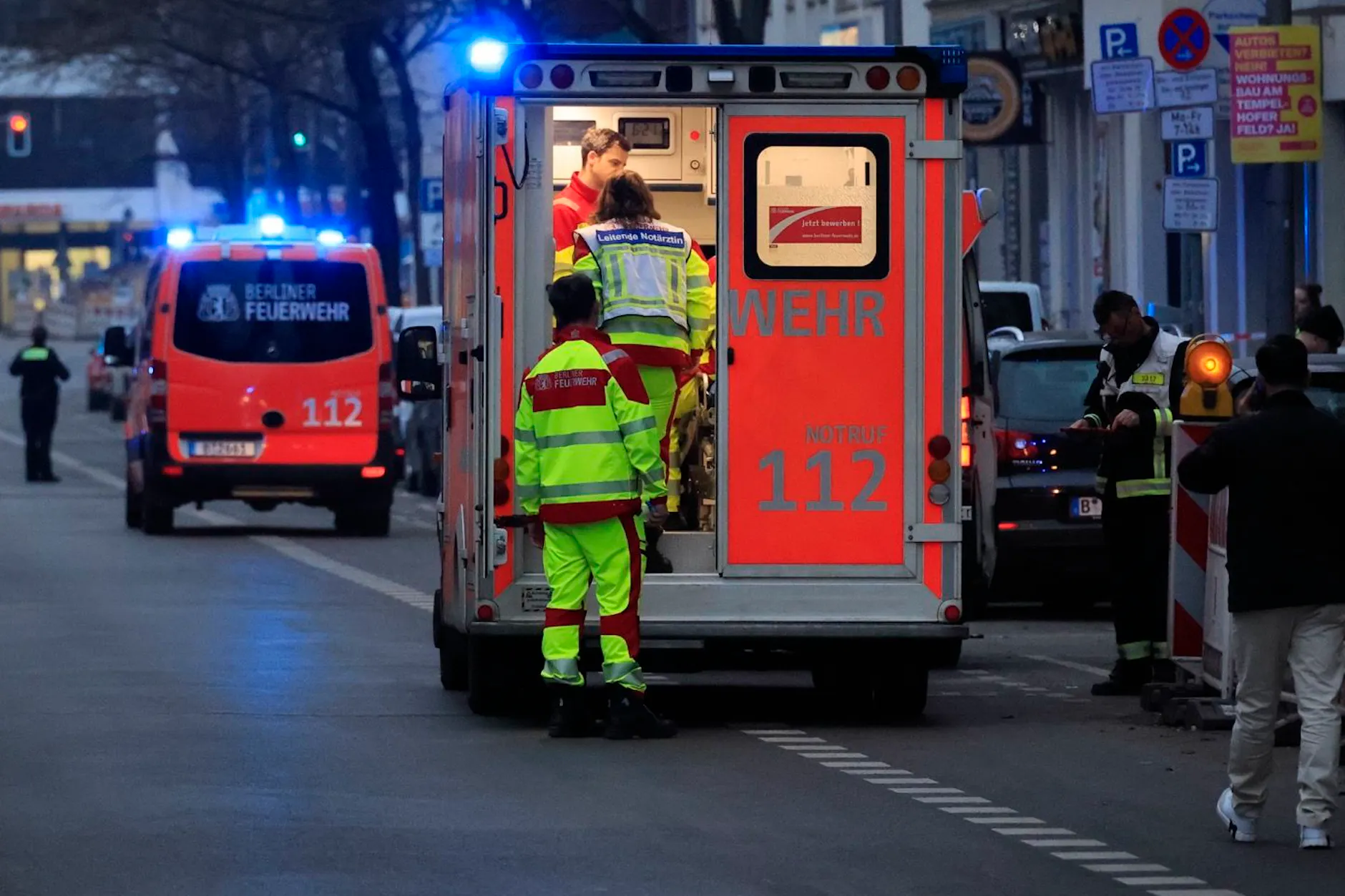 Schüsse vor Massagesalon: Polizei bittet Berliner um Mithilfe