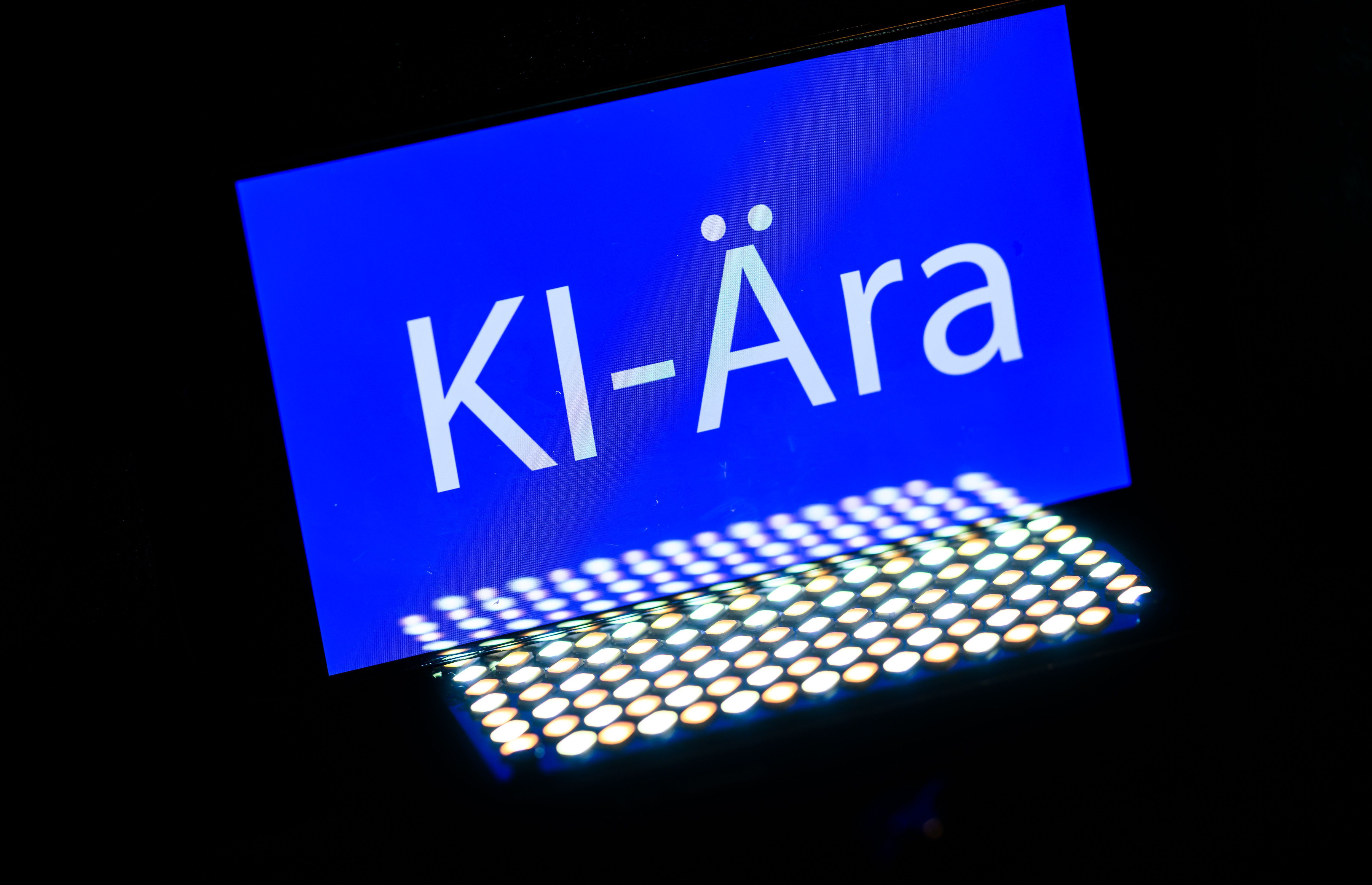 Künstliche Intelligenz: Digitalminister rechnet mit erheblichen Jobverlusten