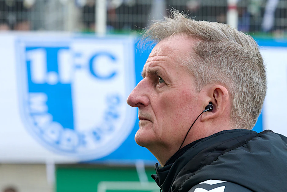Trainer Petrik Sander hat mit dem 1. FC Magdeburg bei Preußen Münster einen wichtigen Sieg im Kampf um den Klassenerhalt geholt.