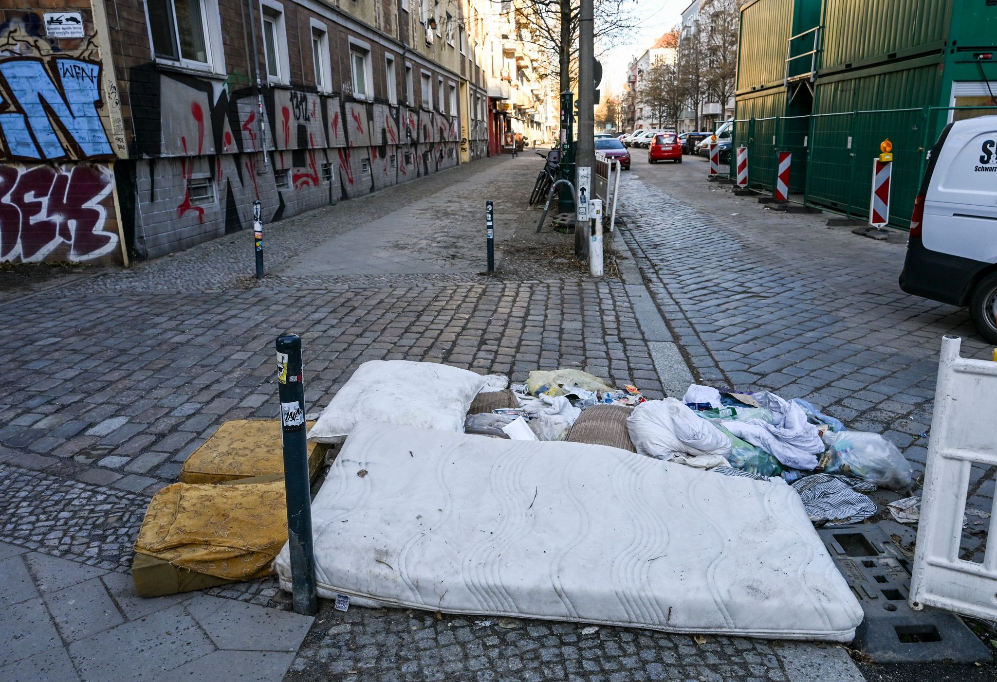 Berlin: Fast 200.000 Meldungen über illegalen Müll