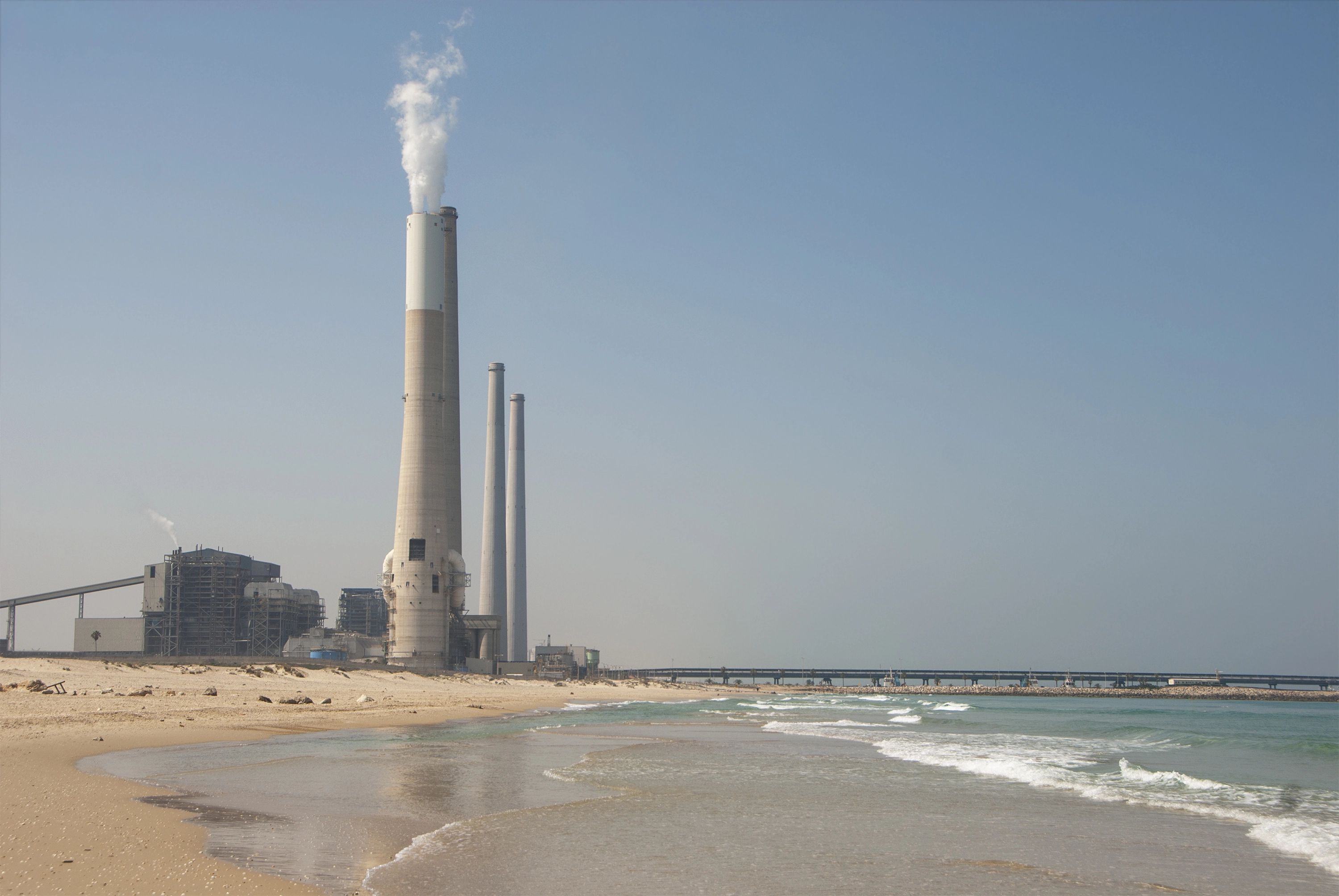 Warnung an Golfstaaten: Iran droht Trinkwasser- und Energieversorgung zu zerstören