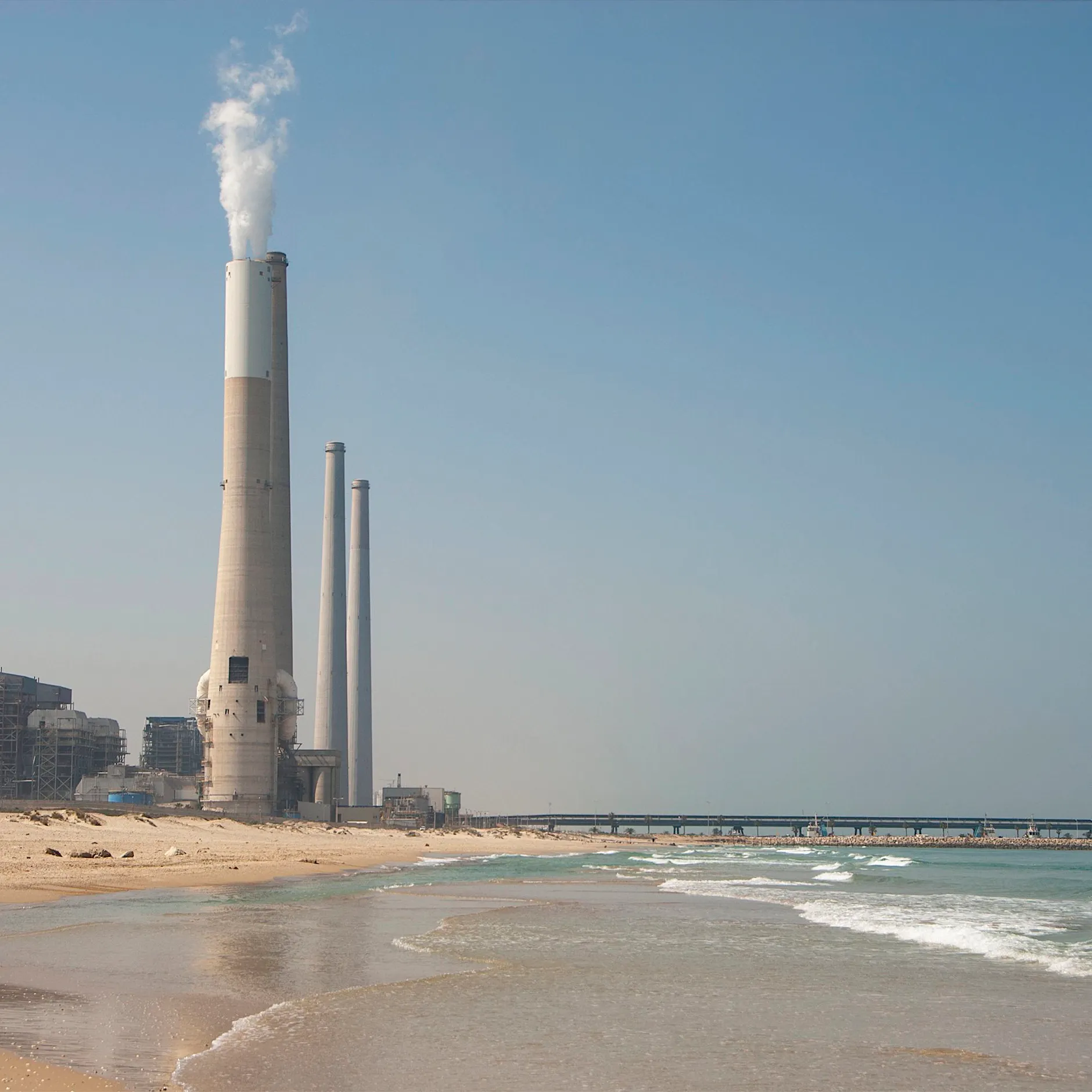 Warnung an Golfstaaten: Iran droht Trinkwasser- und Energieversorgung zu zerstören