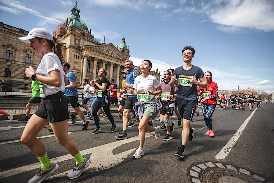 Leipzig Marathon 2025: Im Vorjahr kamen rund 11.800 Ausdauerverrückte in die Messestadt.