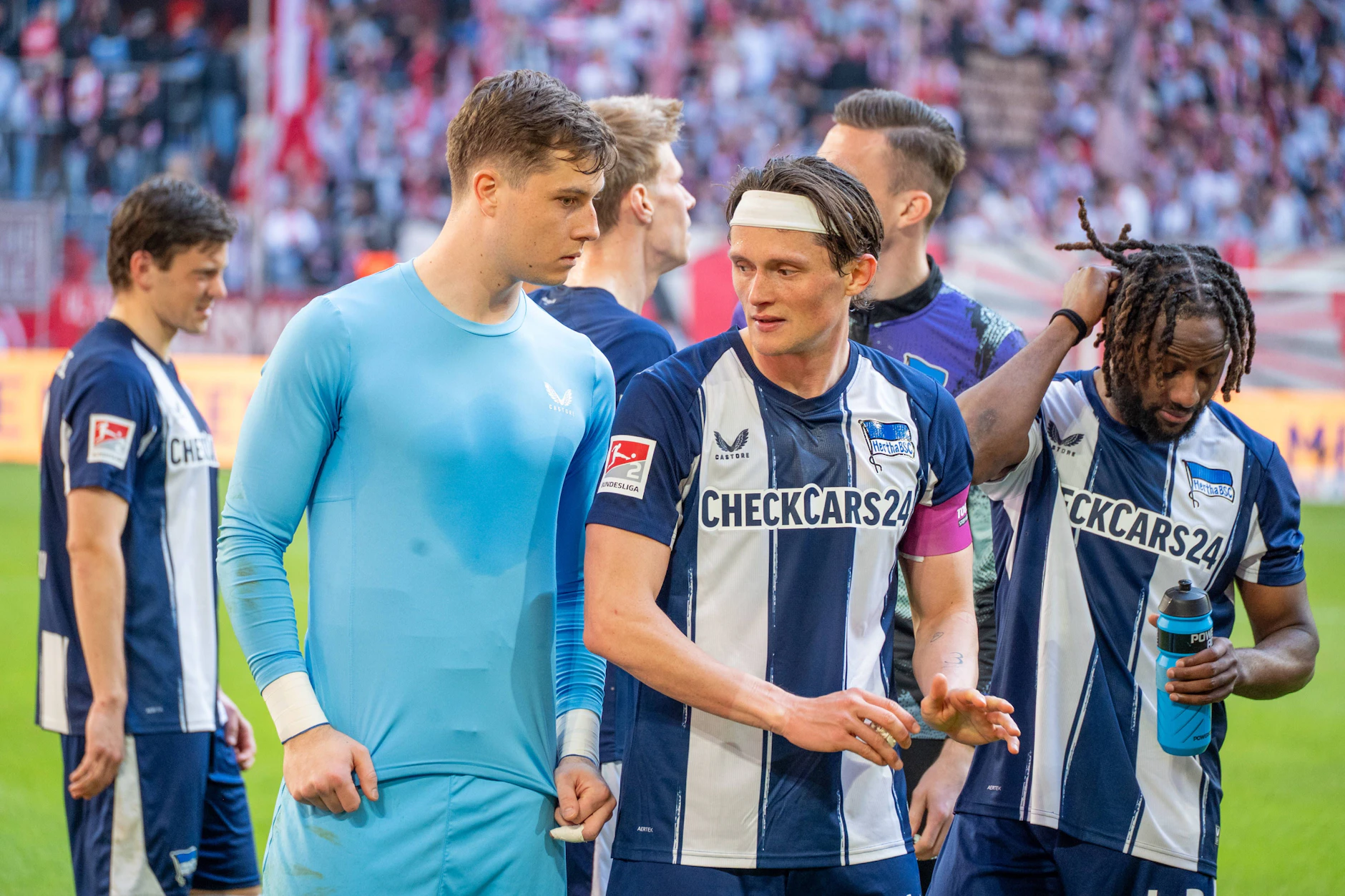 Nicht über den Aufstieg reden, sondern einfach machen: Die Hertha-Stars Tjark Ernst, Fabian Reeese und Deyo Zeefuik (v.l.).