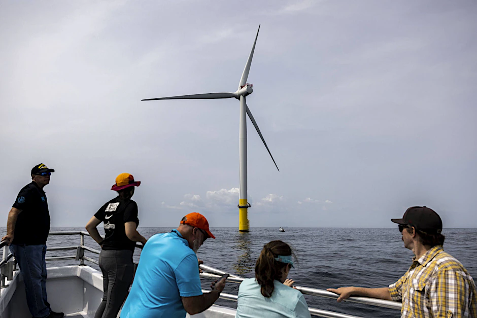 Eine Windkraftanlage vor der Küste des US-Bundesstaats Virginia