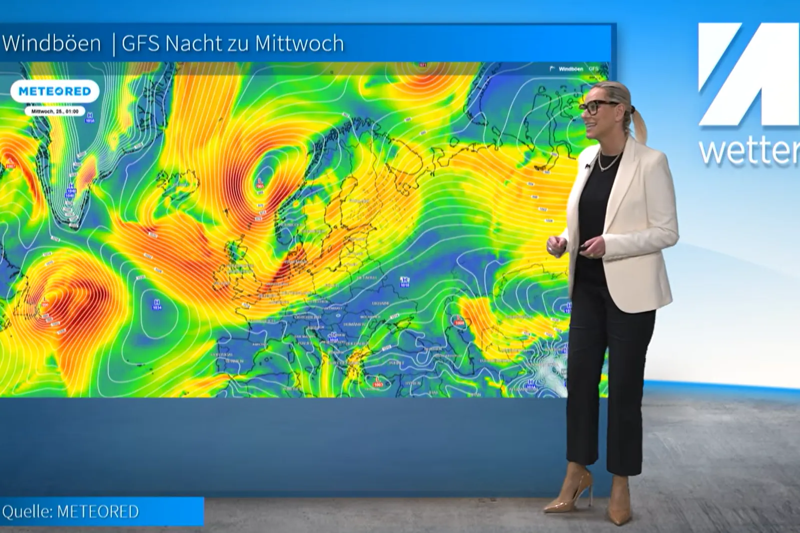 Heftiger Wind im Anflug: Auf der Wetterkarte zeigt Meteorologin Kathy Schrey von wetter.net die Windböen, die Deutschland in der Nacht zu Mittwoch erreichen.