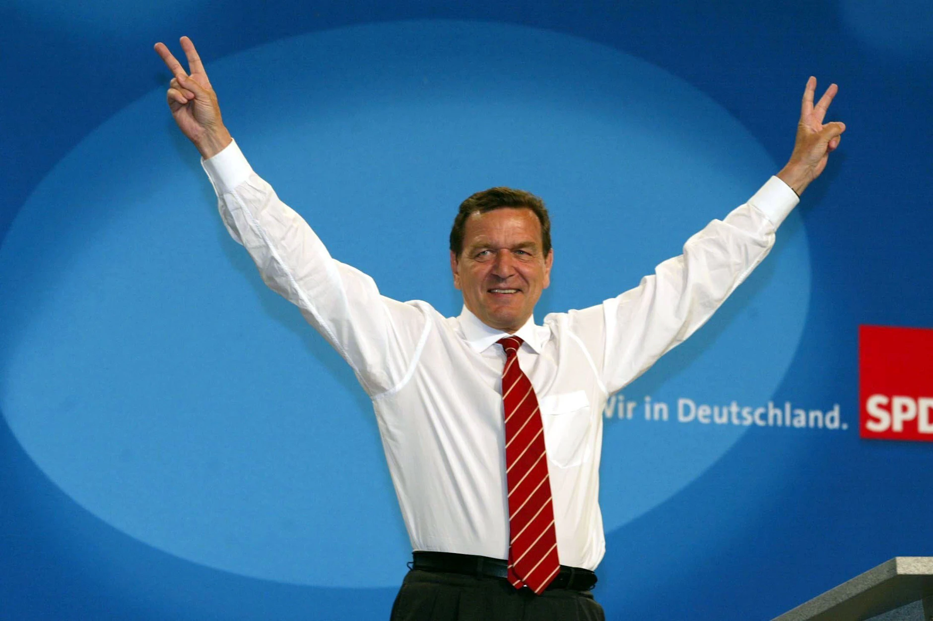 Ein seltener Sieger: Kanzler Gerhard Schröder 2002 auf dem SPD-Bundesparteitag in Berlin.