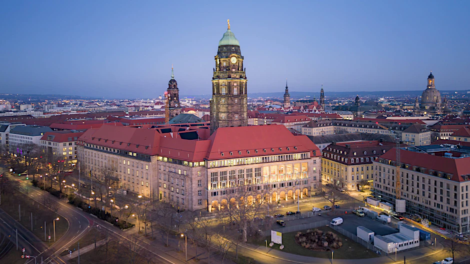 Das Neue Rathaus in Dresden: Die Kämmerer der Landeshauptstadt sehen sich mit großen finanziellen Problemen konfrontiert. 