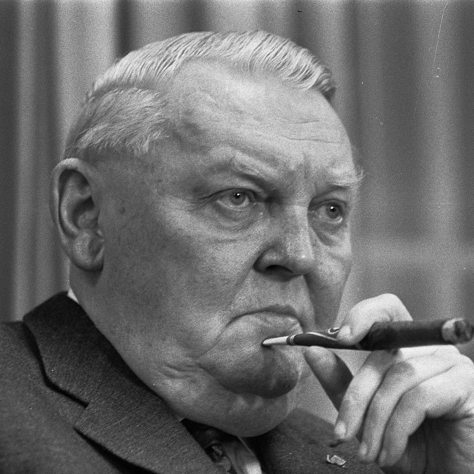 Deutschlands teuerste Mogelpackung: Der Staat ist ein Pappkarton ohne Boden