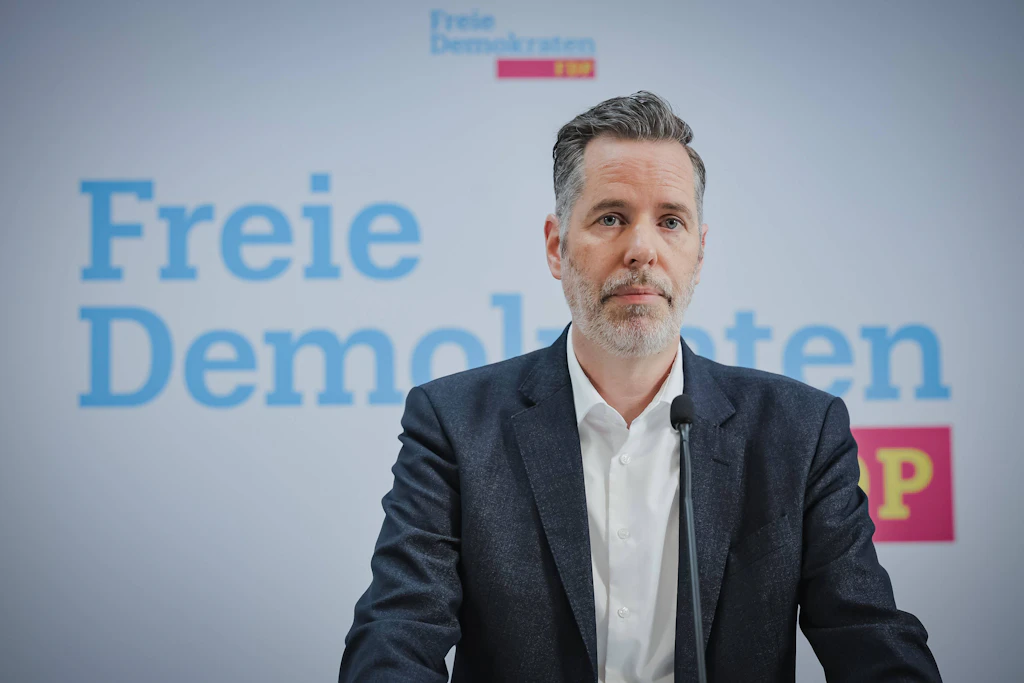 FDP patronu ve federal yönetim kurulu istifa etti – Dürr, Mayıs ayındaki yeni seçimlere aday olmak istiyor