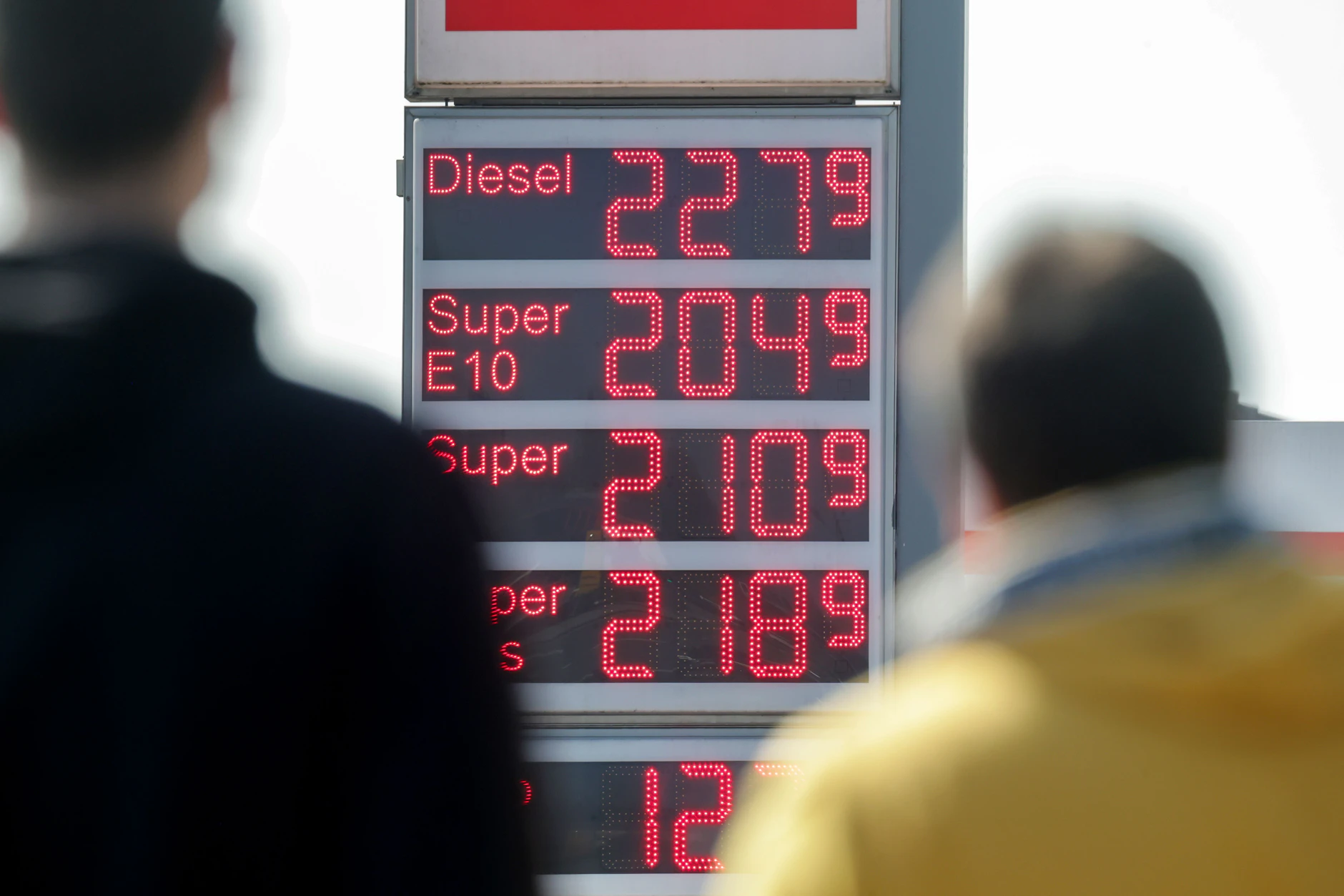 Die Spritpreise steigen zurzeit.