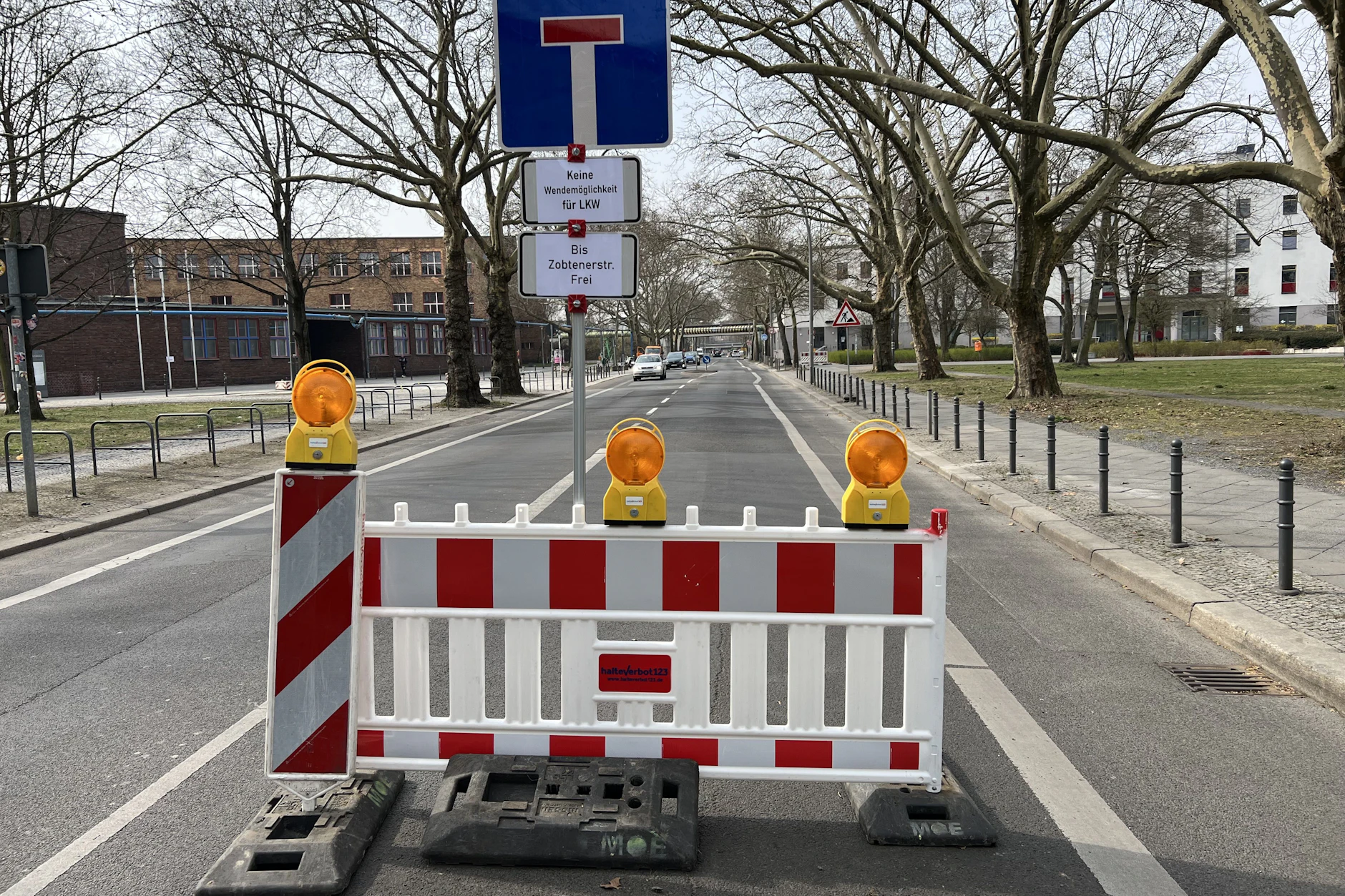 An der Fischerstraße ist für Autofahrer Richtung Rummelsburg Schluss.