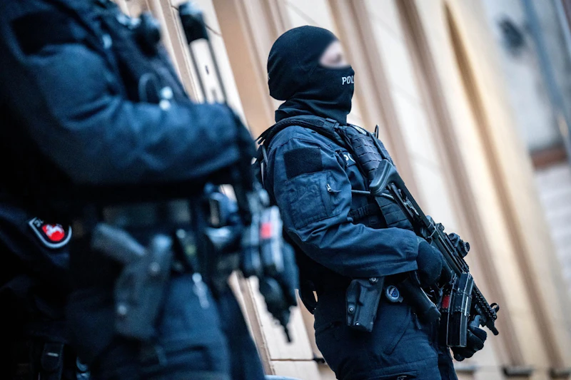 Razzien in NRW und Spanien: Polizei nimmt mutmaßliche Russland-Spione fest